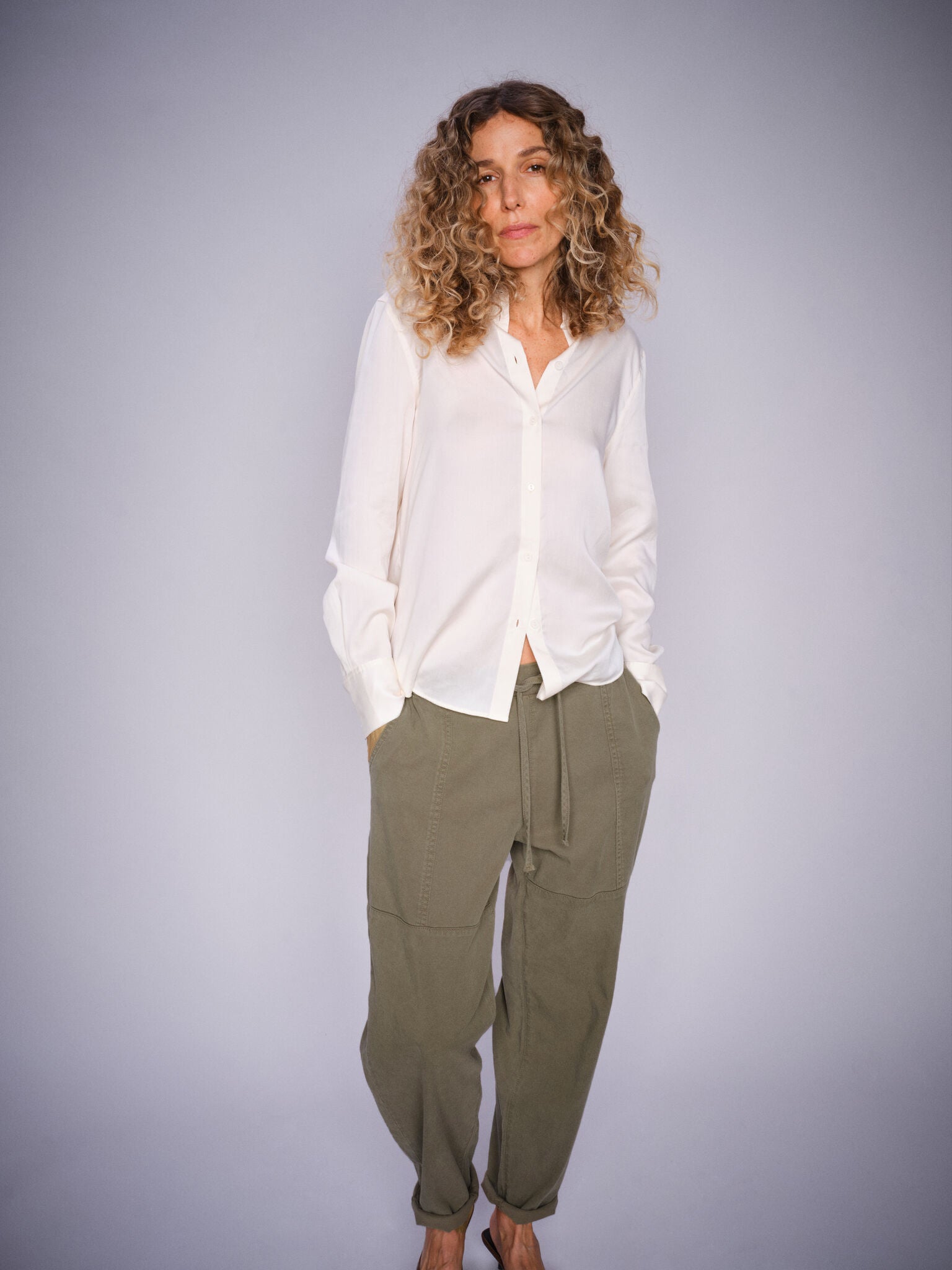 Modelshot / Ecru / Detail